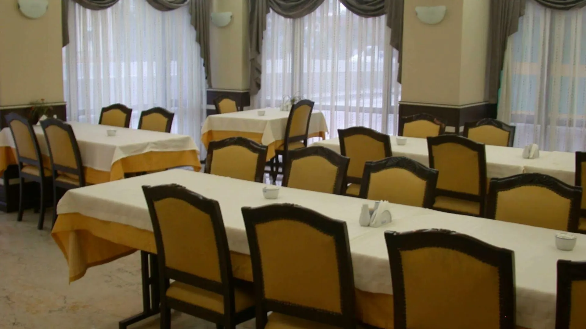 Hotel Kocaman 伊兹密尔